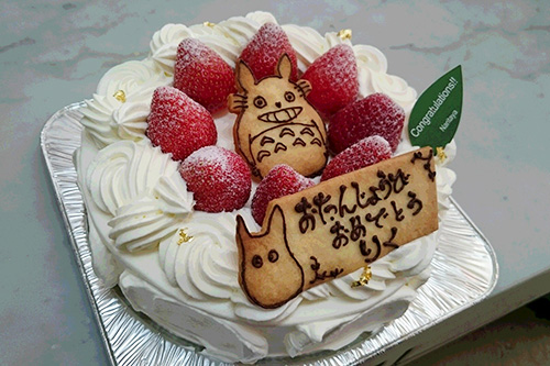 お誕生日や特別な記念日を彩る【デコレーションケーキ】